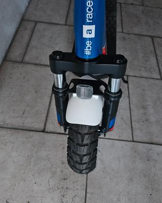 monopattino elettrico Aprilia Tuareg 