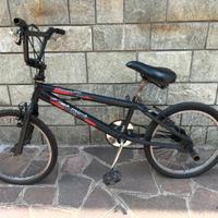 bmx bicicletta