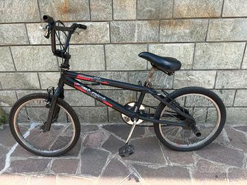 bmx bicicletta