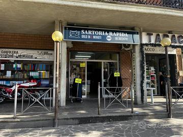Attività / Licenza di 55 m² con 1 locale a Marino