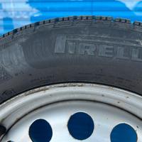 Gomme Pirelli 175/65 R15 con cerchi per MINI