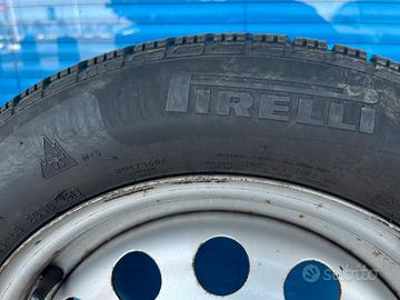 Gomme Pirelli 175/65 R15 con cerchi per MINI