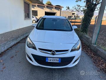 Opel Astra 2.0 CDTI 165CV Sports Tourer aut. Elect