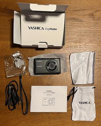 YASHICA DigiMate - Fotocamera Digitale Compatta 64