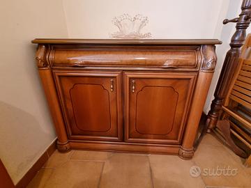 credenza bassa in legno