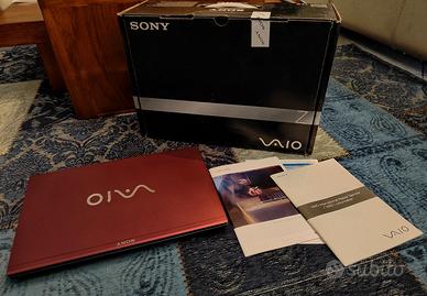 Notebook 13 pollici Sony Vaio purple edition.