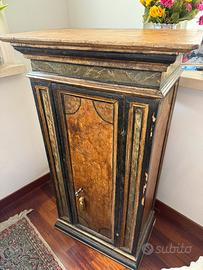 Mobile antico stile marchgiano