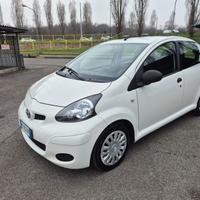 Toyota Aygo 1.0 12V VVT-i 5 porte Deep Ocean Conne