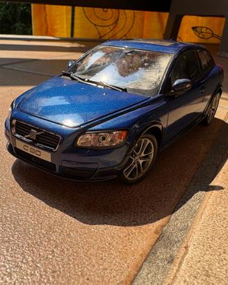 Volvo C30 1/24 Cararama