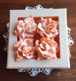 Scatola di cartone rivestita in stoffa con fiori