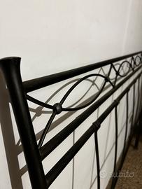 Letto matrimoniale in ferro battuto