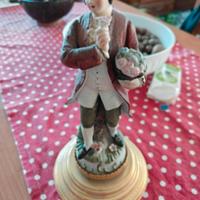 carillon statua in porcellana 