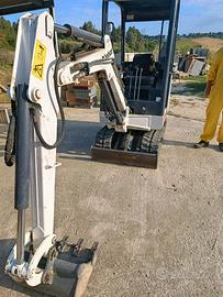 Escavatore 17 quintali Bobcat x320