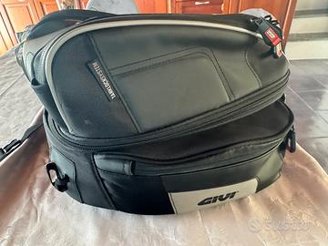 Borsa serbatoio moto GIVI tanklock sistem rapido