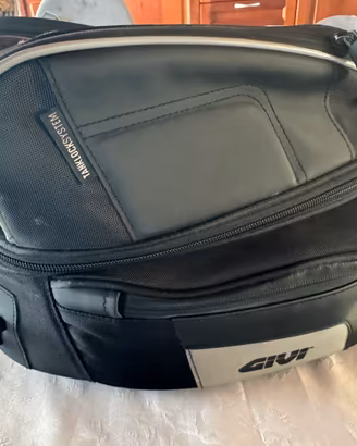 Borsa serbatoio moto GIVI tanklock sistem rapido