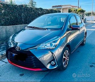TOYOTA Yaris 1.0 5 porte BUSINESS