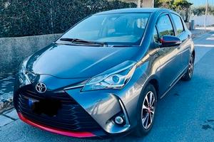TOYOTA Yaris 1.0 5 porte BUSINESS