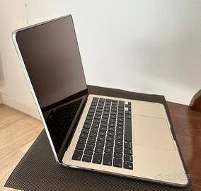 MacBook Air M2 13” 8GB 256GB – Perfette condizioni