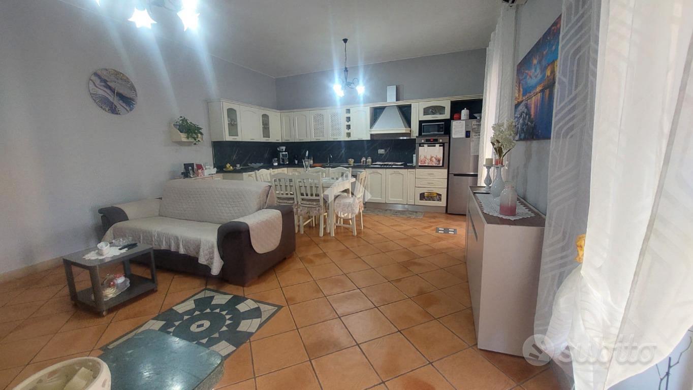 3 LOCALI A MARANO DI NAPOLI - Altro