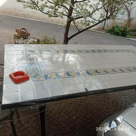 Tavolo e 6 sedie da esterno