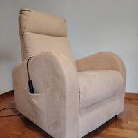Poltrona elettrica regolabile conforme UE/EN