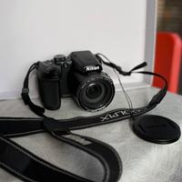 Macchina fotografica Nikon Coolpix B500 nera