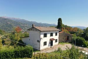 Villa singola Molazzana [UG537MDVRG]