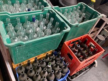 Bottiglie vuote per vino