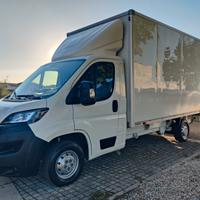 Peugeot Boxer 335 2.2 BlueHDi 140 S&S PLM-TM Furgo