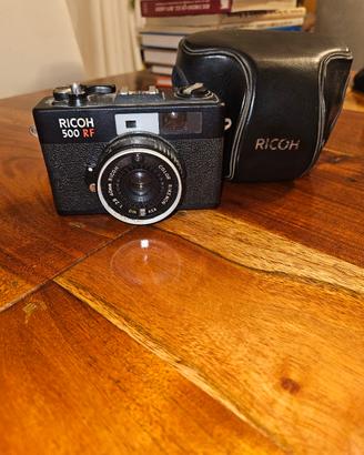 macchina fotografica Ricoh 500 RF