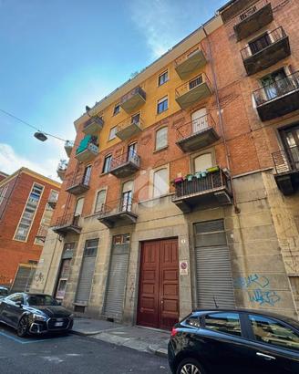 MONOLOCALE A TORINO