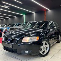 Volvo V50 D2 R-design OK NEOPATENTATI