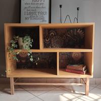 piccola libreria ocra 