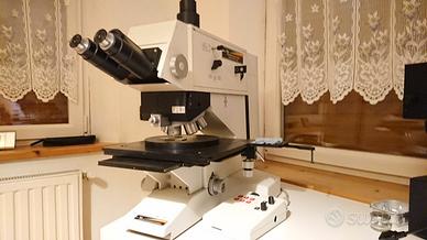 Microscopio Leica Inspectron 880