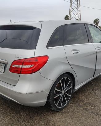 MERCEDES CLASSE B W242, W246 B 180 CDI -Ricambi