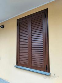 Lavorazione su misura di inffisi in pvc alluminio