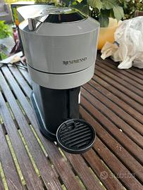 Macchina caffe nespresso vertuo next
