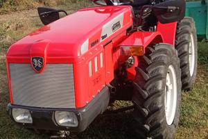 Antonio Carraro Tigre 3200 + 5 attrezzi completi.