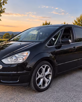 Ford S-Max 2.0 175CV 7 posti gancio traino 2010 km