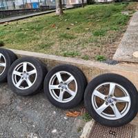 Cerchi in lega Volvo V60 con pneumatici estivi