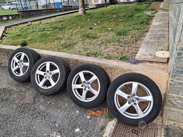 Cerchi in lega Volvo V60 con pneumatici estivi