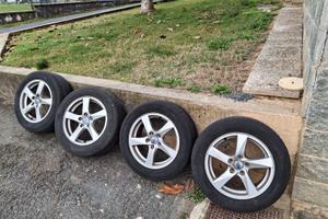 Cerchi in lega Volvo V60 con pneumatici estivi