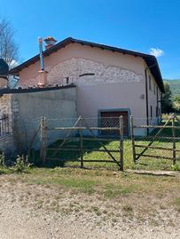 CASA E TERRENO 