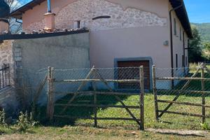 CASA E TERRENO 