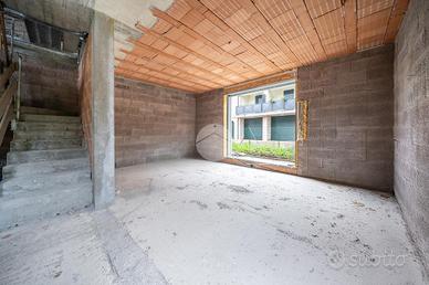 VILLA A SCHIERA CENTRALE A REGGIO NELL'EMILIA