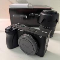 Sony Alpha 6700 (APS-C) con obiettivo 18-135 mm