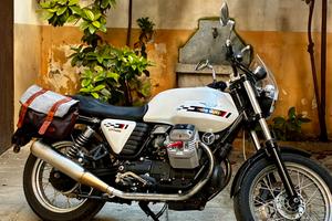 Moto Guzzi v 7 cafe classic