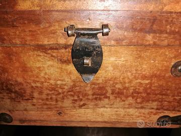 Vecchia cassettina in legno