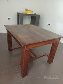 tavolo in legno massiccio antico