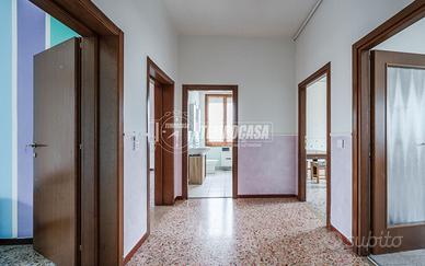 Appartamento a Correggio Via San Martino 3 locali